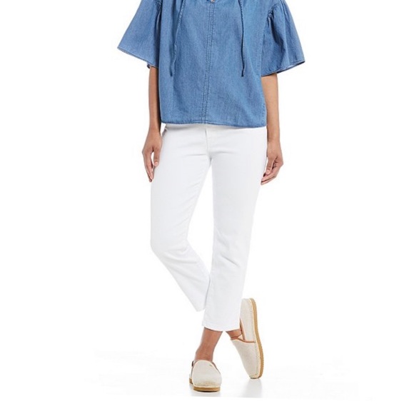 Levi's Denim - White Levi’s Cropped Jean Boyfriend Fit 33 x27 NWT